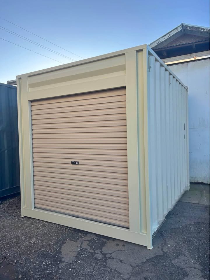 10ft Storage Container with Roller Door